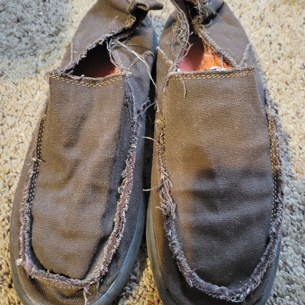 Men's Casual Canvas Slip-On Shoes - Brown..size 9
